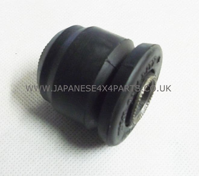 Nissan Terrano || 3.0Di (TD) R20C - ZD30DDTi (02/2002-2007) - Front Upper Wishbone Arm Bush