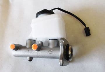 Toyota Land Cruiser 4.2TD Amazon HDJ80 (01/1990+) - Brake Master Cylinder W/O ABS (4 Bolts Fixing)
