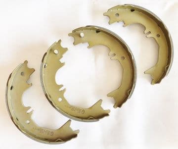 Toyota Land Cruiser 4.2TD - HDJ81 Import (08/1992+) - Parking / Handbrake Shoes Set (4)