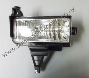 Toyota Land Cruiser 4.5 Twin Turbo Diesel - VDJ200 V8 (08/2007+) - Front Bumper Fog Lamp R/H