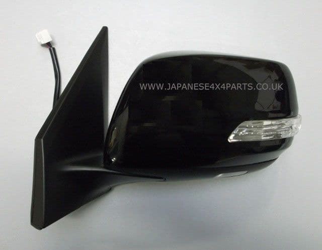 Toyota Land Cruiser 4.5 Twin Turbo Diesel - VDJ200 V8 Mirror BK Elec. W/Indicator & Puddle Lamp L/H