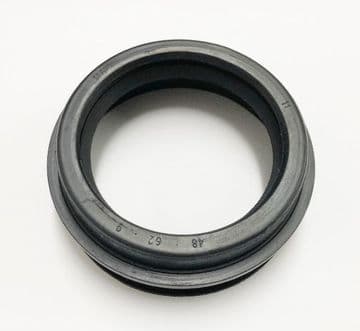 Toyota Land Cruiser LJ70 - 2.4TD - 3 Door (01/1990-05/1993) - Rear Wheel Bearing Oil Seal Outer