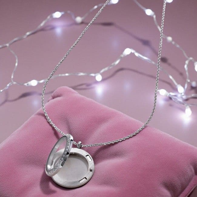 Glass Memory Locket with Engraving for Christmas | Jewels 4 Girls