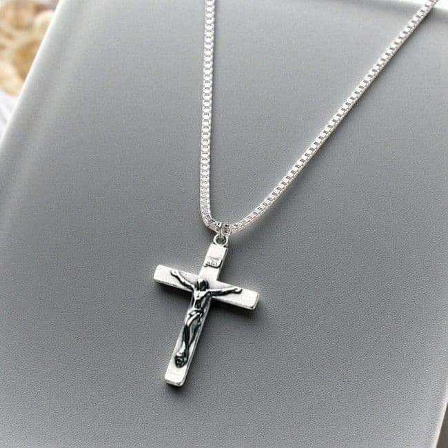 thumbnail image 2 of Heavy 925 Sterling Silver Crucifix Pendant Necklace - 16, 18, 20, Or 22 Inch Chain - Jewellerybox 2 of 6