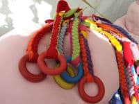 BUNGEE BOX PLAITED FLEECE WITH TOY