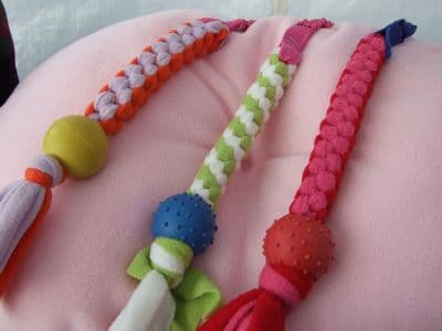 BUNGEE BOX PLAITED FLEECE WITH TOY