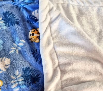 Cuddle fleece super soft blue lion dog / cat blanket