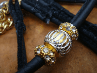 Leather Shark Line Show-Set - Crystal Half Check with Gentle Neck