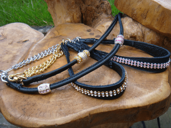 Leather Shark Line Show-Set - Crystal Half Check with Gentle Neck