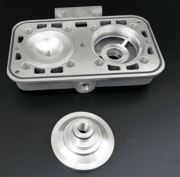 YAMAHA TZ750 CYLINDER HEAD