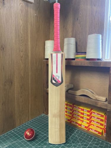 50% Off RRP! Grade 2 - Mid-Middle 2lb 9½oz Bat#1126 - Save £162.50!