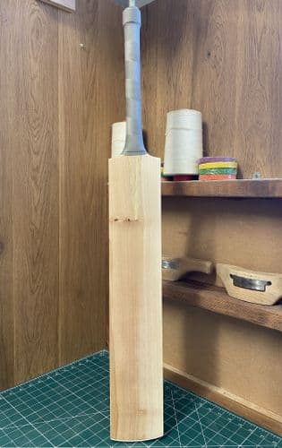 50% Off RRP! Grade 3 - Mid-Middle 2lb 9oz Bat#1938 - Save £137.50!