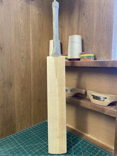 OVER 55% Off RRP! Grade 2 - Harrow -Sub Grade - Mid-Middle 2lb 4oz Bat#1858 - Save £105.00!