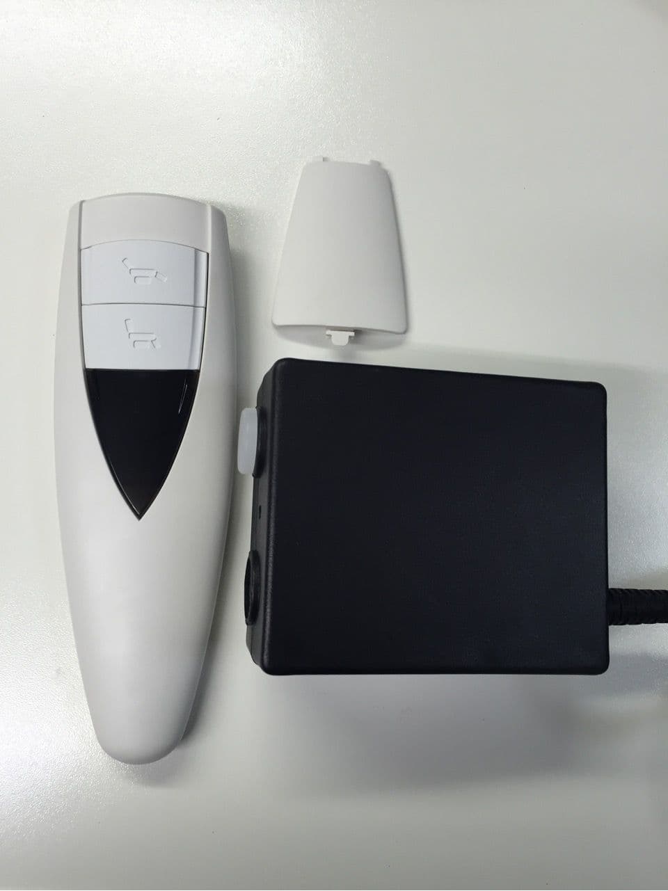 JM83 - 2 button wireless handset with 5pin connector control unit ...