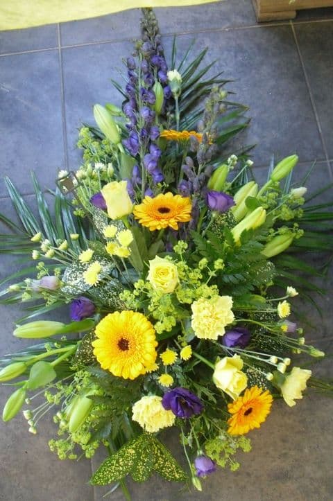 Lemon and Blue Single-Ended Spray