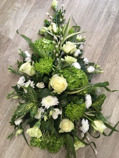 White and Lime Single-Ended Spray