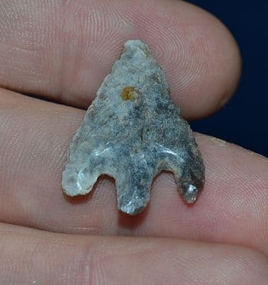 A good sized and well worked Late Neolithic  flint Barbed & Tanged arrowhead, Norfolk (M22) SOLD