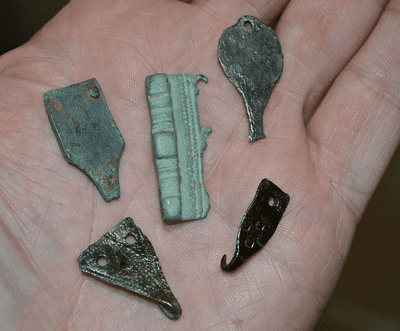 A great value group of 5 x Anglo Saxon bronze Garment hooks and fasteners, found in North Yorkshire. SOLD