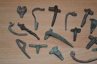 A great value study / retail lot of 19 x assorted lower grade Celtic/Roman bronze brooches SOLD