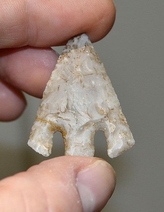 A large & superb Late Neolithic / Early Bronze Age flint Barbed & tanged arrowhead, Leics. SOLD