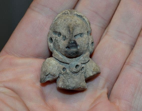 A nicely detailed Pre-colombian South American terracotta head / bust from a votive figurine, Colima, Mexico (1) SOLD