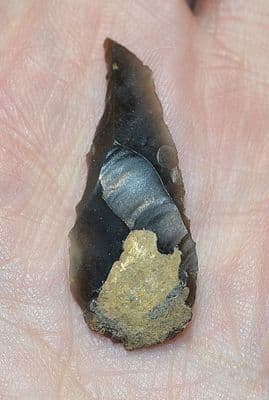 A pleasantly worked Neolithic flint uni-facial arrowhead, Dordogne, France. SOLD