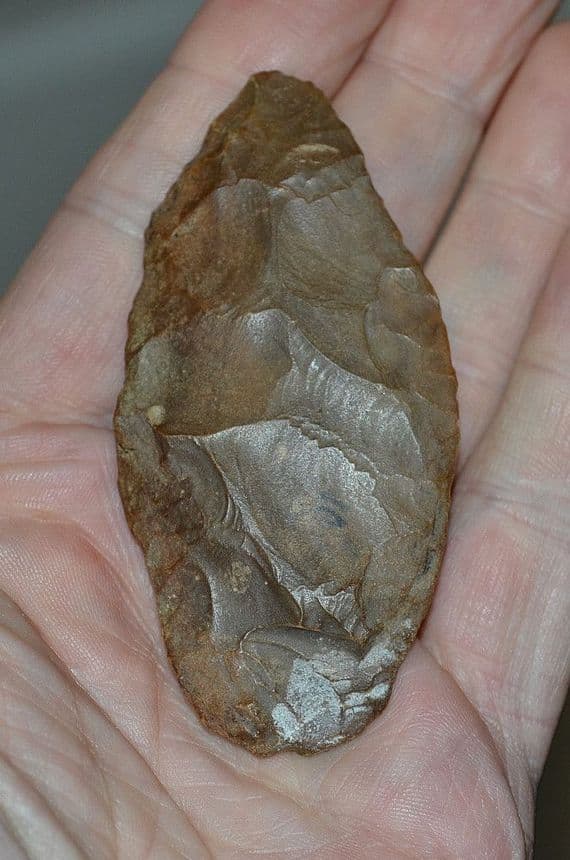 A rare and excellent Upper Paleolithic / Predynastic Egyptian flint knife,  Fayuum, Egypt. SOLD
