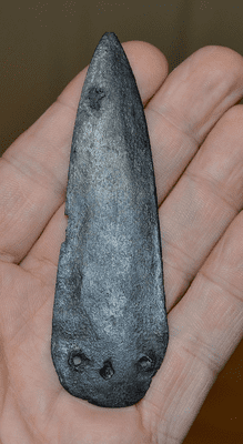 A rare and very affordable example of an Early Bronze Age Dagger found in Nottinghamshire. SOLD