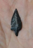 A small, finely worked Late Neolithic / Early Bronze Age Chert tanged arrowhead, Sussex (AS1) SOLD