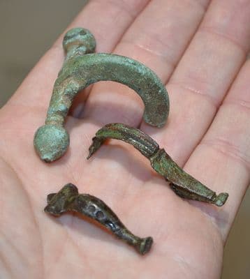 A very cheap group of 3 assorted Roman bronze Fibula Brooches from North Yorkshire (Group 6) SOLD