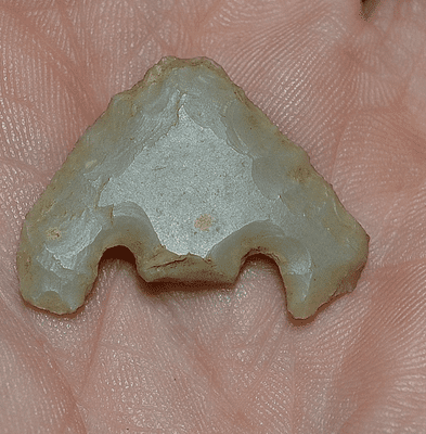 A very nice Early Bronze age Barbed & Tanged flint arrowhead from Wessex (AH21) SOLD