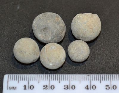 Lot of 5 x large English Civil War lead musket balls Battle of Newark 1644 (K15) SOLD