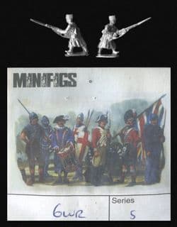 Minifigs 15mm WWI Russian 6WR Guardsman Advancing (8)