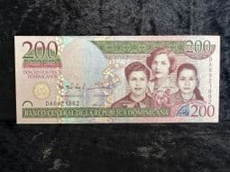 Dominican Republic, 200 Pesos 2013, EF, BKN2029
