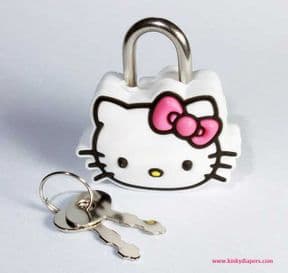 Cadenas en design cartoon - KINKY DIAPERS