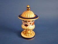 Davenport Porcelain Imari Pattern Campana Shape Inkwell c1880