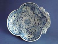 Fine Pearlware 'Flowers and Scrolling Leaves' Dessert Dish c1820