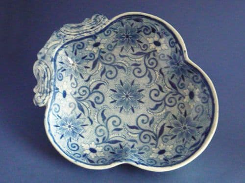 Fine Pearlware 'Flowers and Scrolling Leaves' Dessert Dish c1820