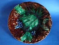Fine Scottish Majolica Grape and Vine Leaf Plate c1880