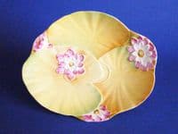 Grimwades Royal Winton Yellow 'Regina' Water Lily Bonbon Dish c1936