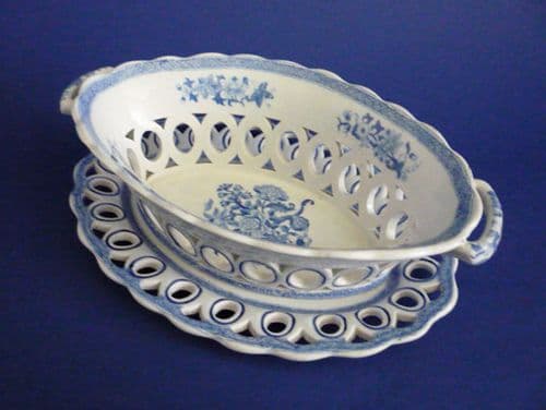Lovely Spode 'Group' Pattern Oval Pierced Basket and Stand c1815