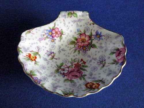 Pretty Royal Winton 'Eleanor' Chintz Shell Shaped Dish c1945