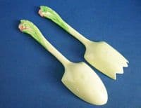 Rare Carlton Ware Green 'Wild Rose' Salad Servers c1939