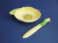 Rare Carlton Ware Yellow 'Buttercup' Dish and Knife Boxed Gift Set c1939