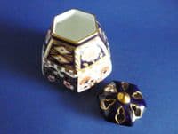 Rare Royal Crown Derby 'Imari Witches' Pattern 6299 Potpourri Vase c1911