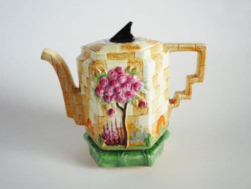 Small Beswick 'Sundial' Teapot and Stand c1937