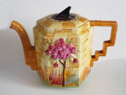 Small Beswick 'Sundial' Teapot c1937