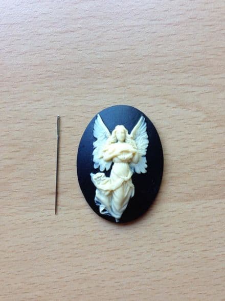 Angel Cameo Needle Minder