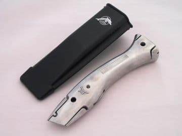 2 x Delphin carpet fitters knives plus holsters for professional carpet fitters