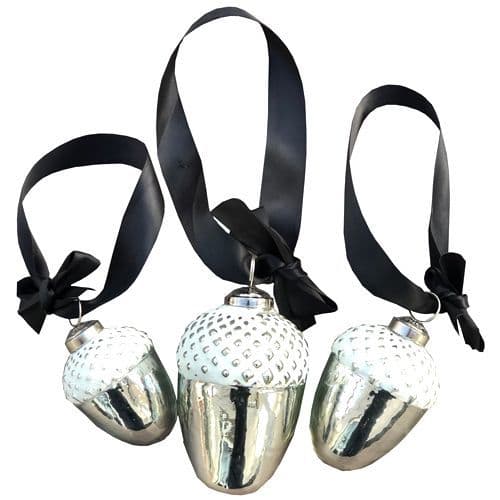 3 Acorns, black ribbon
